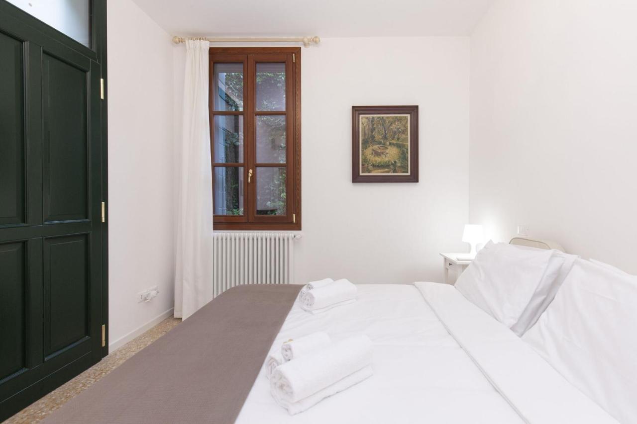 Residence Santa Marta By Halldis Венеція Екстер'єр фото